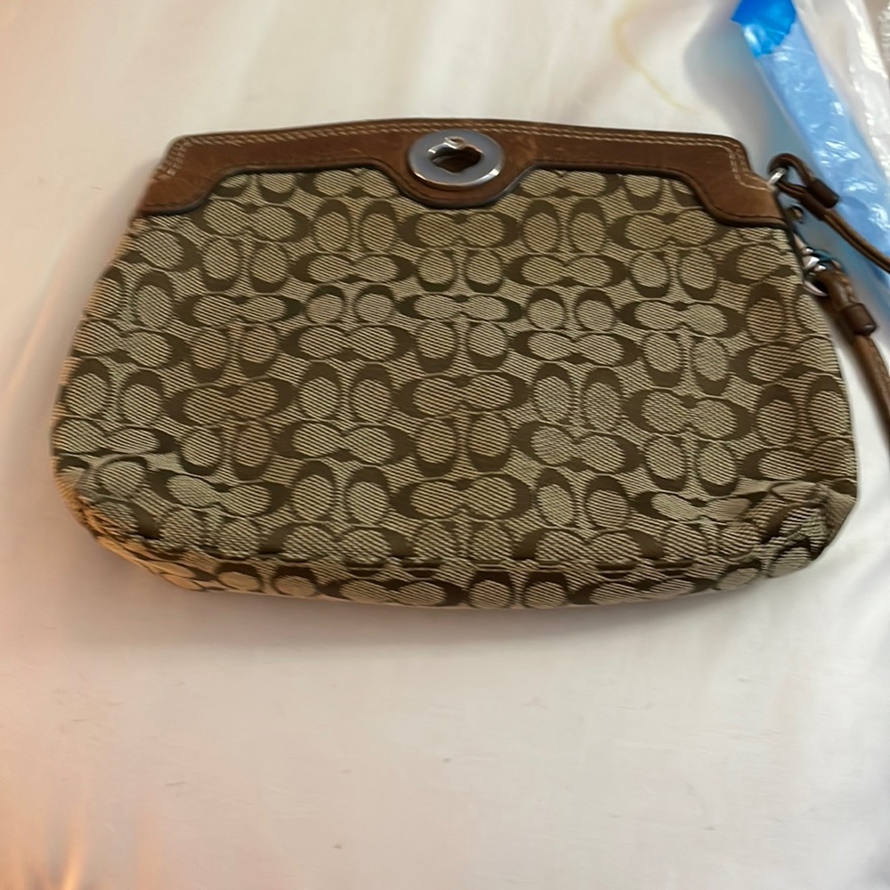 Wristlet